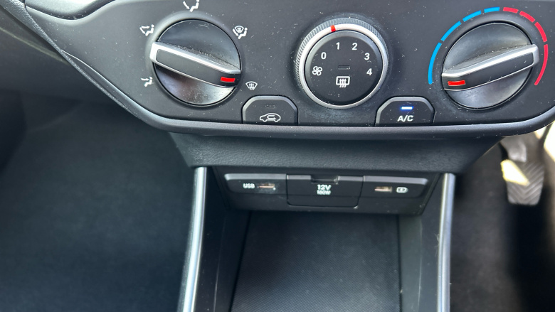 Hyundai i20 1.0T GDi 48V MHD SE Connect 5dr Petrol Hatchback